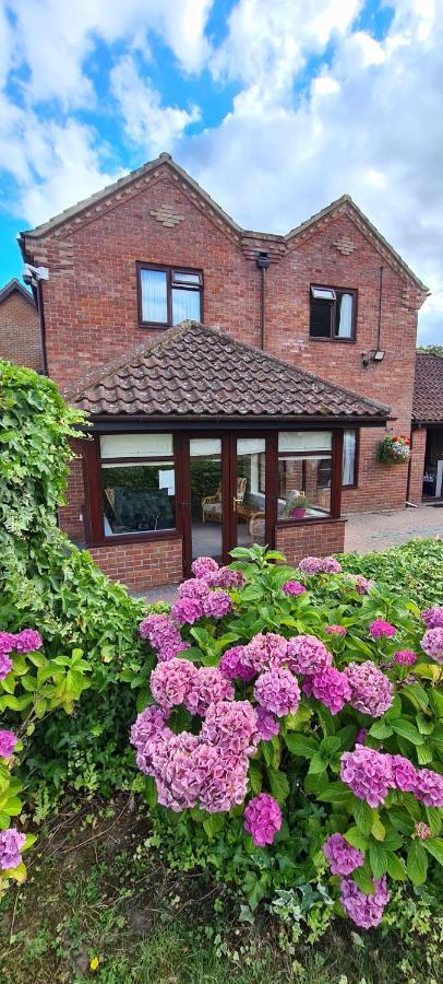 Church Farm Guest House Horsford Екстериор снимка