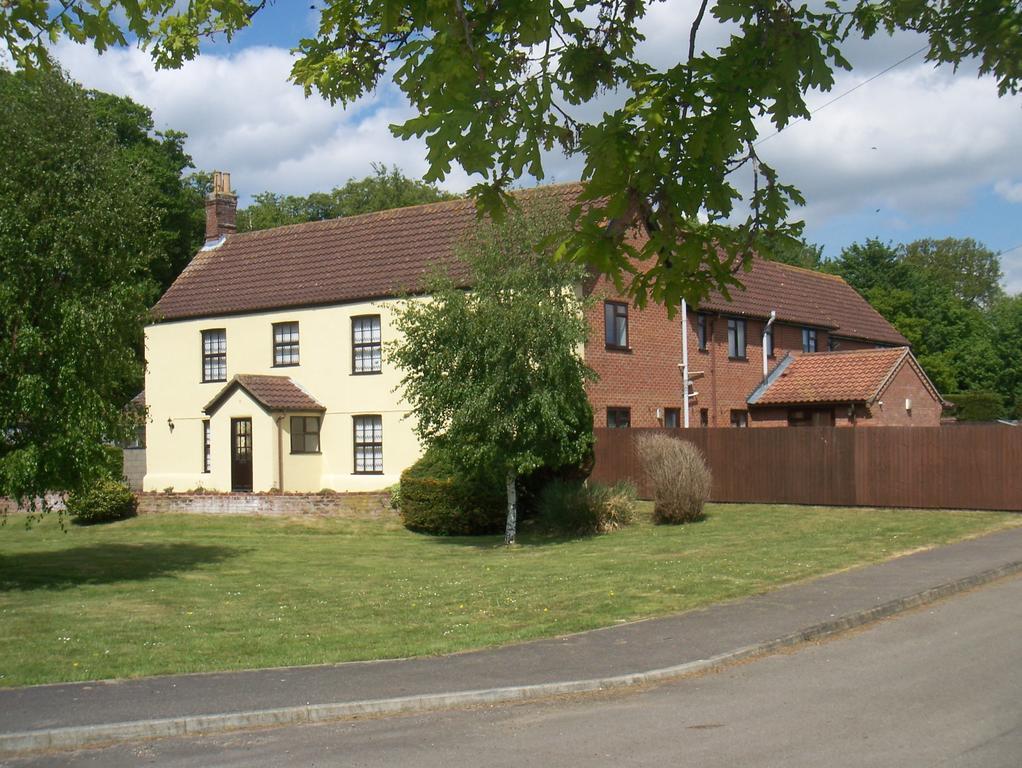 Church Farm Guest House Horsford Екстериор снимка